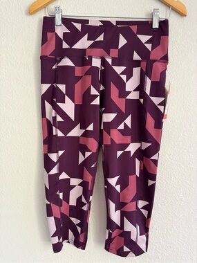 Oiselle Women's Size 8 Purple Patterned Half Cropped Athletic Leggings